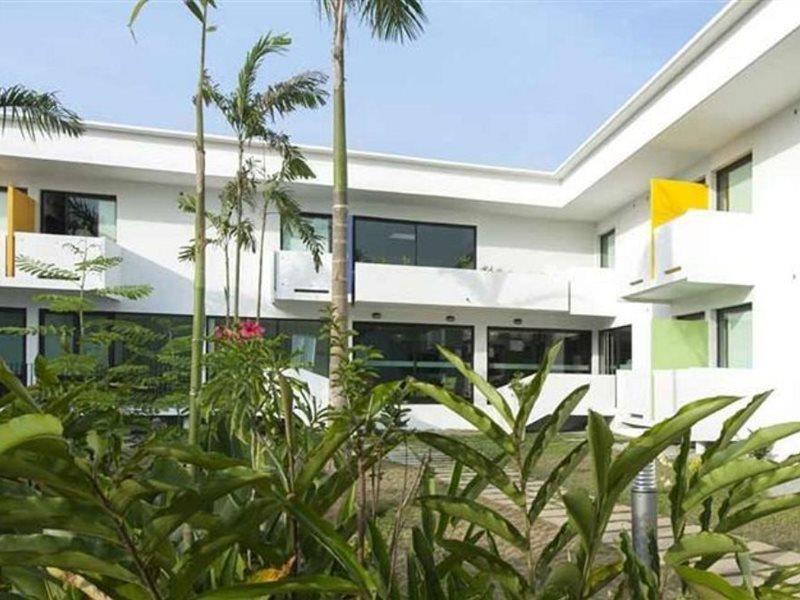 Onomo Hotel Abidjan Exterior photo
